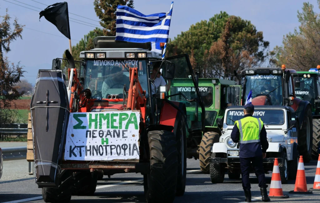 Με τις αναχρονιστικές μορφές συνδικαλιστικής πάλης θα υπάρχουν πάντα μηδενικά αποτελέσματα. Το αντιλαμβάνεσαι;