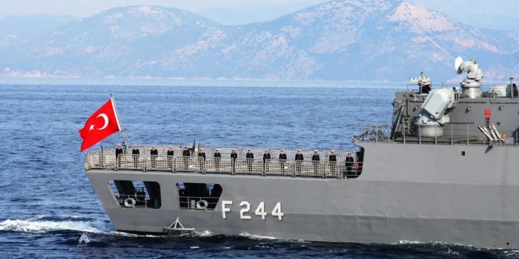 Η Τουρκία μας απειλεί ξανά με στρατιωτική επέμβαση αν συνεχιστεί το έργο ηλεκτρικής διασύνδεσης Ελλάδος - Κύπρου - Ισραήλ: «Καμία έρευνα χωρίς τη συγκατάθεσή μας εντός της υφαλοκρηπίδας μας – Δεν θα διστάσουμε να χρησιμοποιήσουμε τη δύναμή μας»  