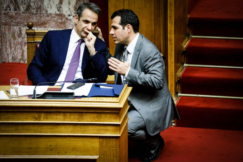 Οι εξουσιολάγνοι πολιτικοί «χαμαιλέοντες» της ΝΔ...τώρα μιλούν ξανά για «λαθρομετανάστες»...