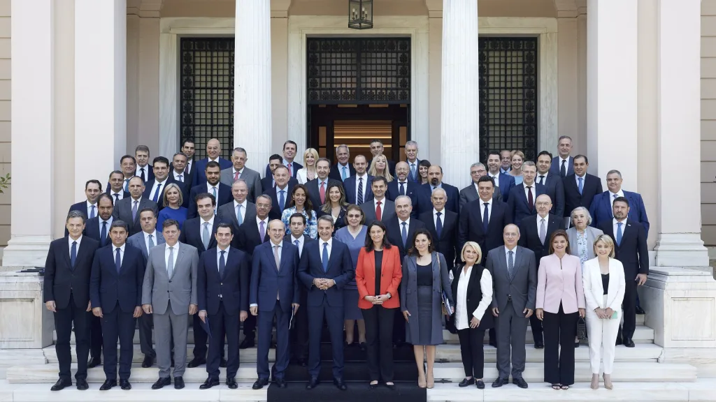Η εθνική μειοδοσία επιβεβαιώνεται…