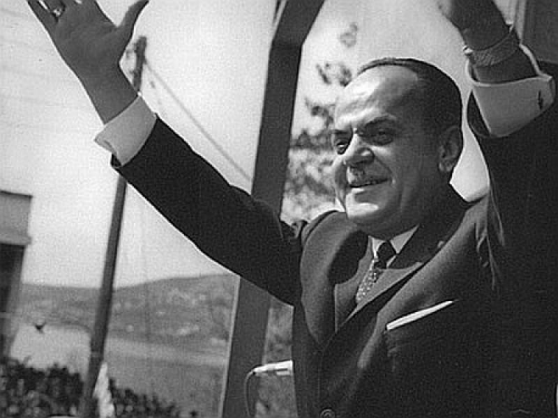 Οι χουντικοί νόμοι και ο...ύπνος ενός ολόκληρου λαού! (Video's)
