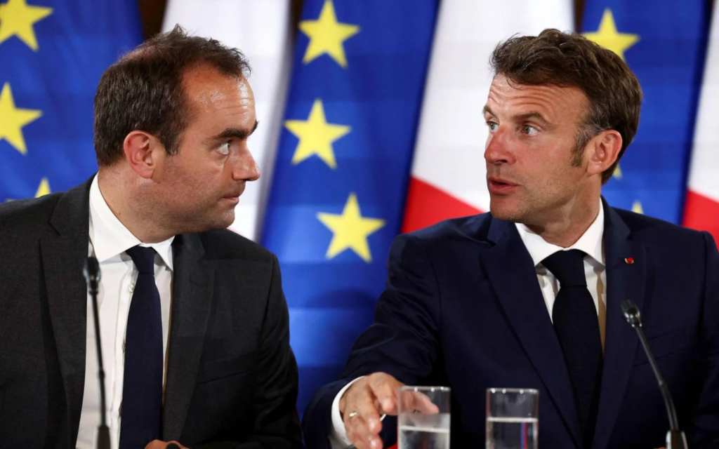 Η Γαλλία καταρρέει πολιτικά, αφού την κατέστρεψε πρώτα οικονομικά η Γερμανία. Η παραίτηση του Macron θεωρείται μονόδρομος...ωστόσο εκείνος αγνοεί την παραίτηση Λεκορνί και τον καλεί να συνεχίσει τις διαπραγματεύσεις...
