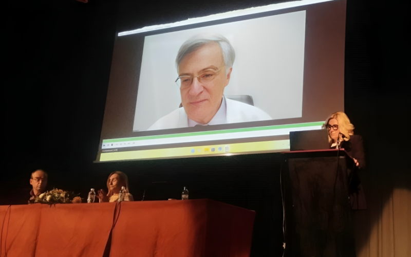 Επανεμφάνιση Τσιόδρα: «Μηδαμινές οι παρενέργειες από τα εμβόλια mRNA – Καμία αύξηση της θνησιμότητας – Πρέπει να αντιμετωπιστεί η παραπληροφόρηση» – Η ομιλία συμπίπτει χρονικά με τη δημιουργία «υπουργείου αλήθειας» για θέματα υγείας από τον ΕΟΔΥ. Τι ετοιμάζεται…;