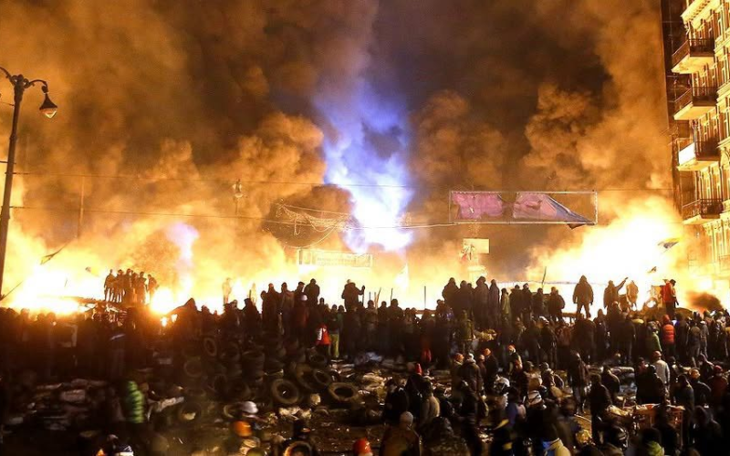 Οι εχθροί της πατρίδας και τα «όπλα» των ανόητων…