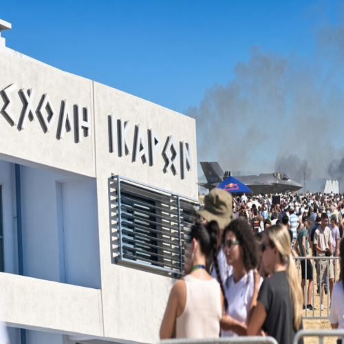 Αν ο αντικειμενικός στόχος των airshows ήταν η προσέλκυση των νέων στις στρατιωτικές σχολές, το μοντέλο απέτυχε παταγωδώς…