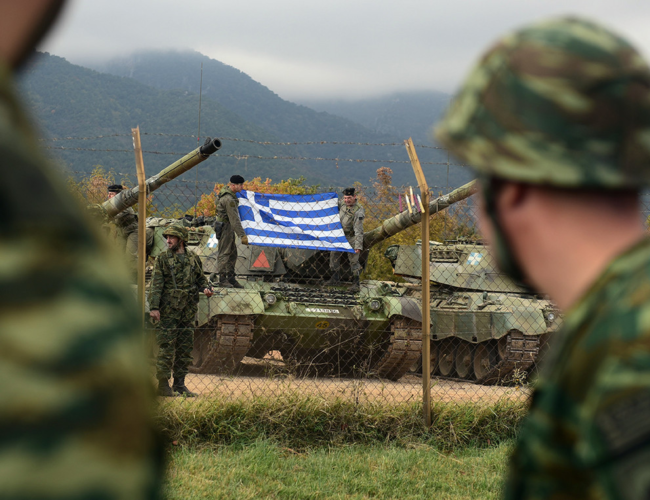 Η στρατιωτική προετοιμασία που θα έπρεπε να γίνεται στην Ελλάδα…